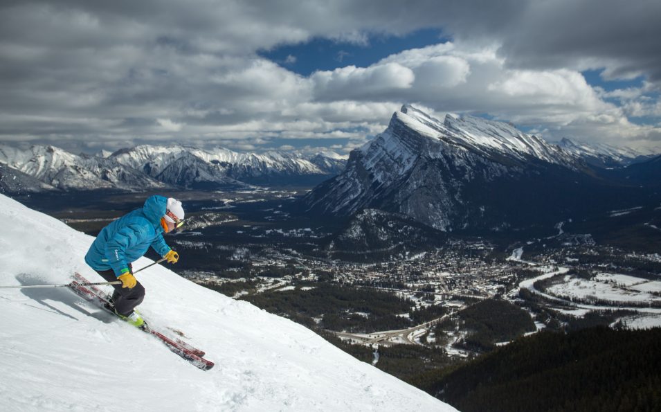 http://www.toursaltitude.com/wp-content/uploads/2014/07/2013-Ski-Norquay-Zizka-4-955x595.jpg