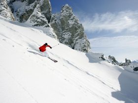 http://www.toursaltitude.com/wp-content/uploads/2014/07/JPG-Tignes-guerlain-chicherit-freeride-hd-2-280x210.jpg