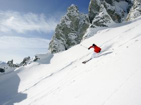 http://www.toursaltitude.com/wp-content/uploads/2014/07/JPG-Tignes-guerlain-chicherit-freeride-hd-2-e1687888918159-280x210.jpg