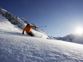 http://www.toursaltitude.com/wp-content/uploads/2014/07/JPG-Tignes-guerlain-chicherit-freeride-hd-280x210.jpg