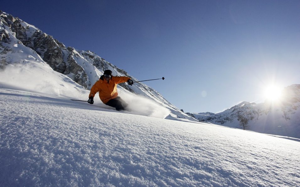 http://www.toursaltitude.com/wp-content/uploads/2014/07/JPG-Tignes-guerlain-chicherit-freeride-hd-955x595.jpg