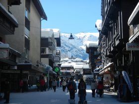 http://www.toursaltitude.com/wp-content/uploads/2014/09/Village-de-Zermatt-7-280x210.jpg