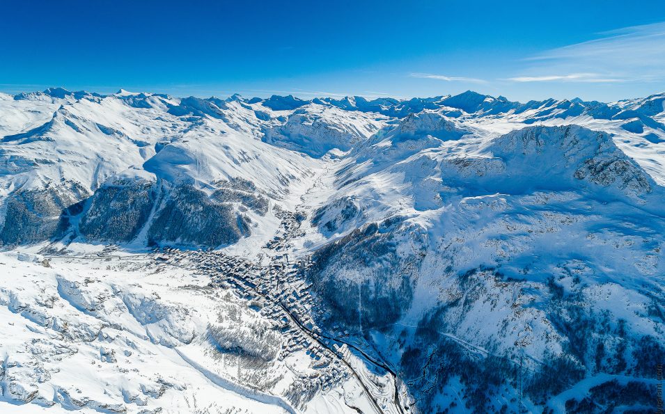 http://www.toursaltitude.com/wp-content/uploads/2016/05/valdisere-00005275-955x595.jpeg