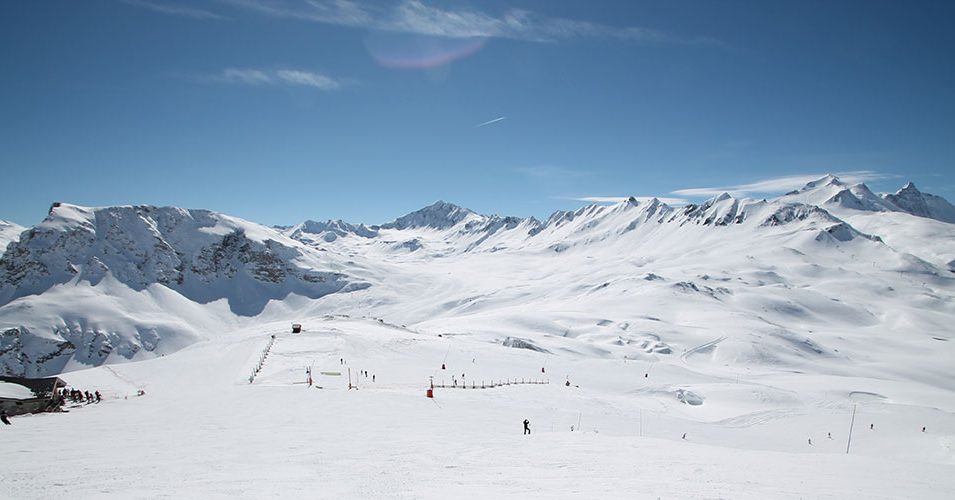 http://www.toursaltitude.com/wp-content/uploads/2018/04/tignes-val-isere-955x500.jpg