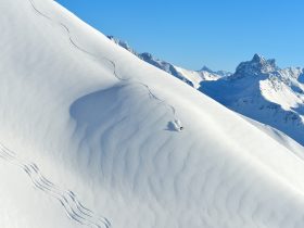 http://www.toursaltitude.com/wp-content/uploads/2021/09/Skifahren-in-Lech-Zürs-c-Sepp-Mallaun-c-Lech-Zürs-Tourismus-6-280x210.jpg