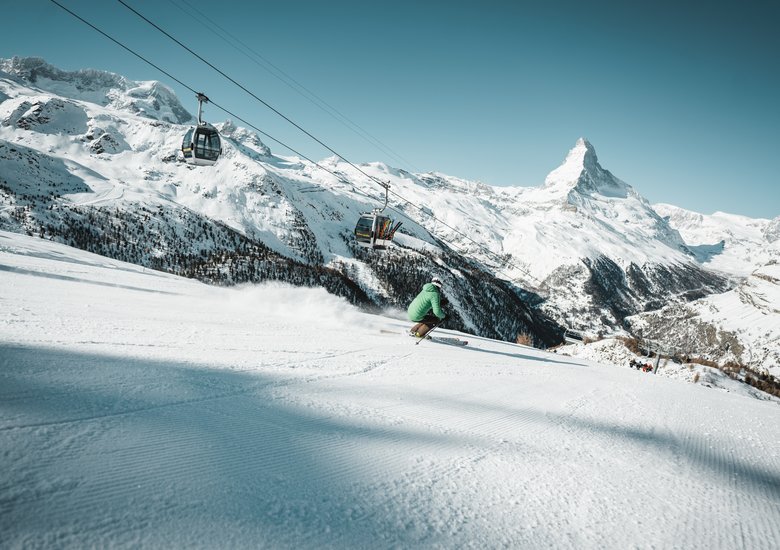 http://www.toursaltitude.com/wp-content/uploads/2022/04/Matterhorn-ski-paradise_Nord_cr_MarcoSchnyder_22.jpg