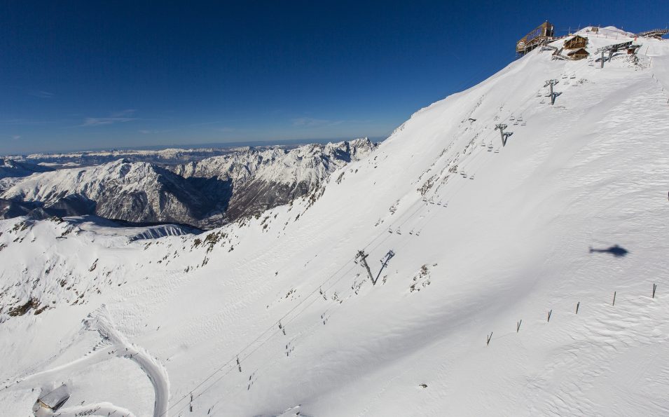 http://www.toursaltitude.com/wp-content/uploads/2022/04/alpedhuez_salino_hiver_paysage2_4700-955x595.jpg