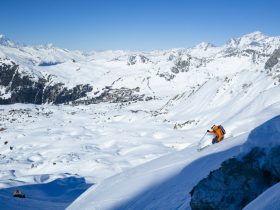 http://www.toursaltitude.com/wp-content/uploads/2023/04/LaPlagne-2019-Ski-Hors-Piste-ElinaSirparanta-15R5794-280x210.jpg