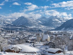 http://www.toursaltitude.com/wp-content/uploads/2023/06/Landschaft-Panorama-Stadt-Kitzbuehel-Winter-Emotionen-c-Kitzbuehel-Tourismus-7-280x210.jpg