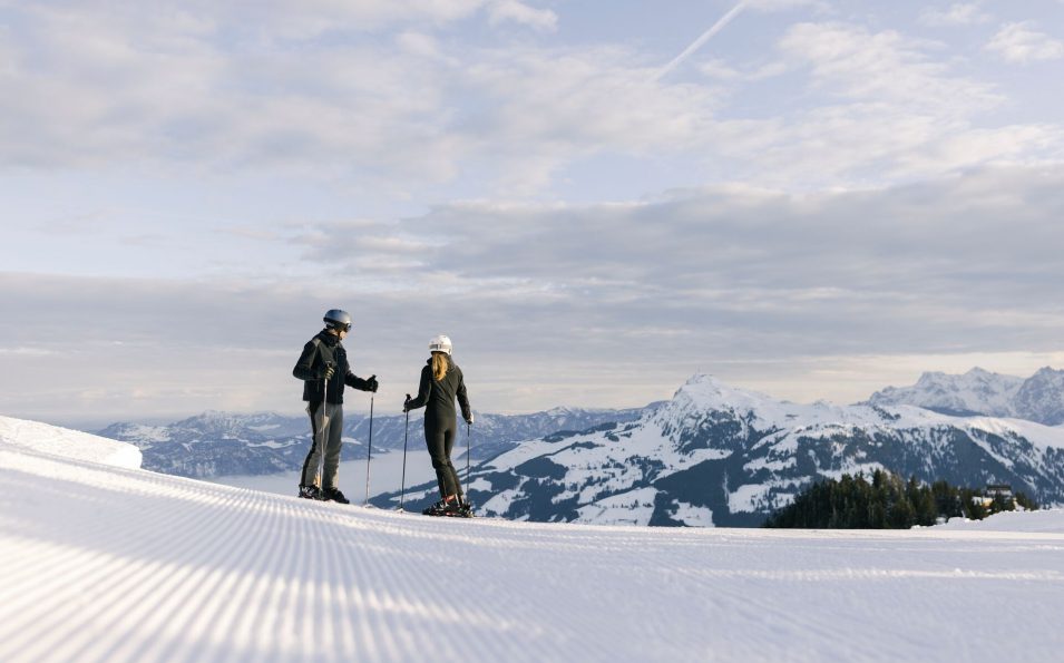 http://www.toursaltitude.com/wp-content/uploads/2023/06/Skifahren-Ski-Alpin-Kitzbühel-Skigebiet-Hahnenkamm-Winter-c-Kitzbühel-Tourismus-10-955x595.jpg