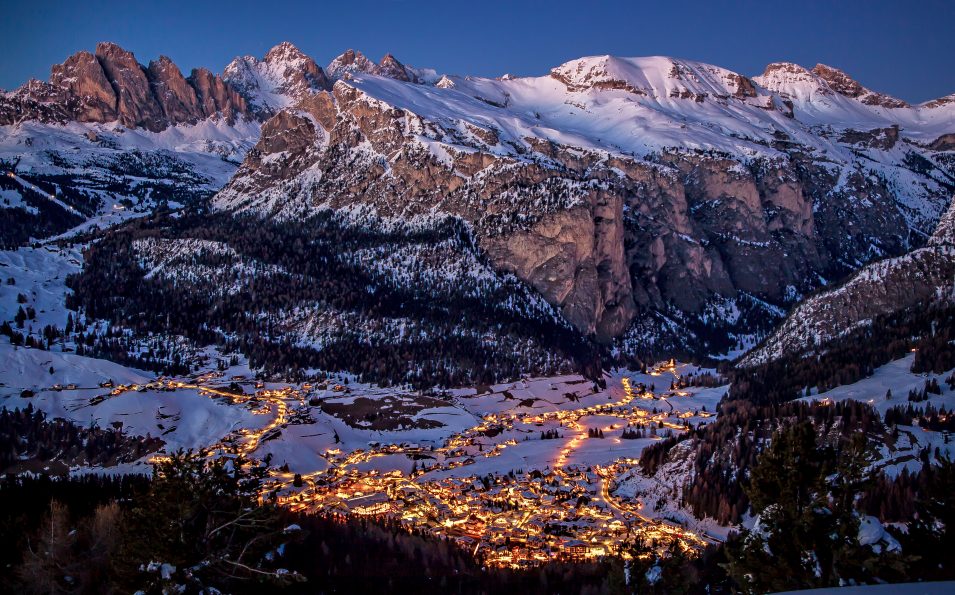 http://www.toursaltitude.com/wp-content/uploads/2024/03/Night_Wolkenstein_Geisler-Stevia@DOLOMITESValgardena-955x595.jpg