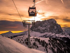 http://www.toursaltitude.com/wp-content/uploads/2024/03/Sunset-on-Dantercepies©DOLOMITESValGardena-280x210.jpg