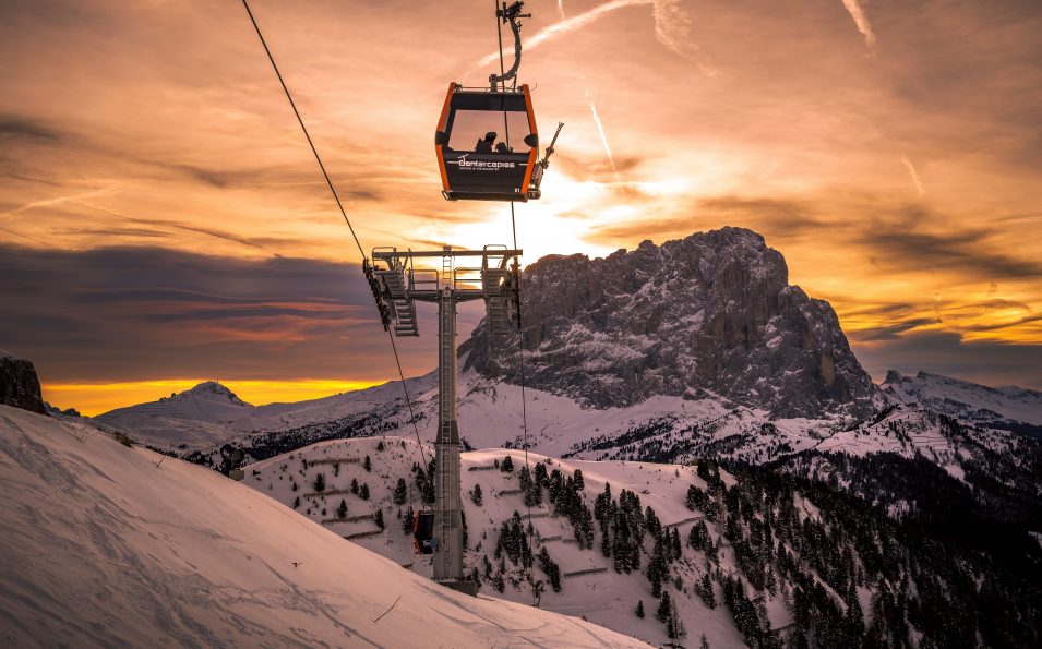 http://www.toursaltitude.com/wp-content/uploads/2024/03/Sunset-on-Dantercepies©DOLOMITESValGardena-955x595.jpg