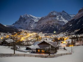 http://www.toursaltitude.com/wp-content/uploads/2024/04/Grindelwald-Dorf-Winter-280x210.jpg